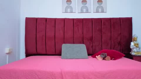 Selena online show from 12.16.25