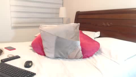 Selena online show from 12.03.24