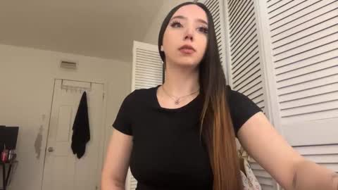 Selena Powe  online show from 03.01.25