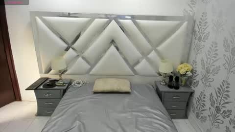 Selena reyess online show from 01.07.26