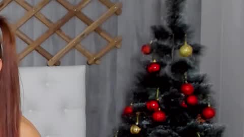 Selena online show from 12.19.24