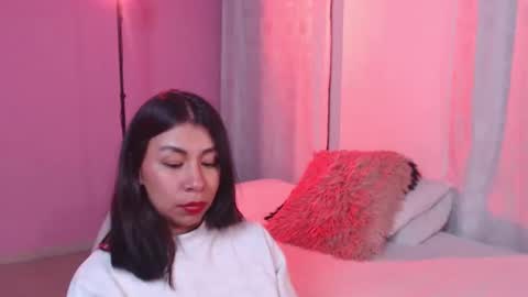 Snapshot of selene_gils chatting on 11.14.25 nathy online show from 11.14.25