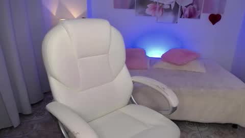 selene_rouse_ online show from 02.20.26