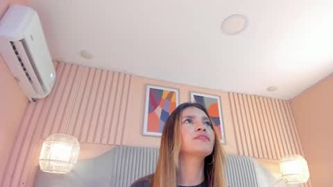 Snapshot of selene_tylor_ chatting on 02.02.25 Selene online show from 02.02.25