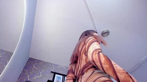 Snapshot of selene_tylor_ chatting on 03.12.25 Selene online show from 03.12.25