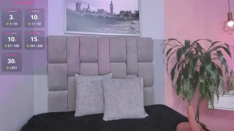 Snapshot of selene_tylor_ chatting on 11.13.25 Selene online show from 11.13.25