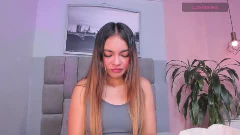 Snapshot of selene_tylor_ chatting on 12.18.25 Selene online show from 12.18.25