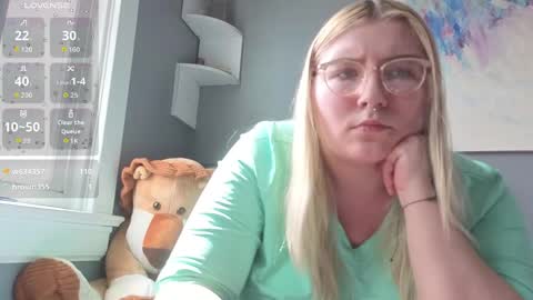 Selene online show from 04.16.26