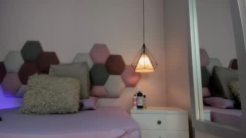 Selene Lujan online show from 02.22.26