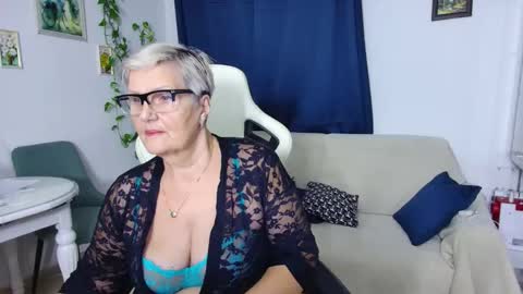 Selenna online show from 12.15.25