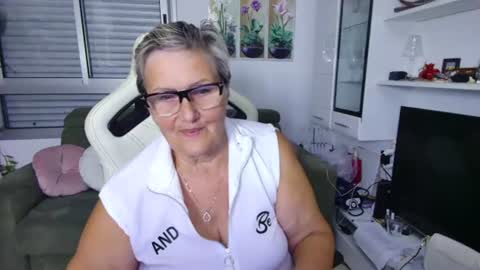 Selenna online show from 07.28.26