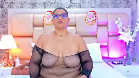 Selenna Cooper online show from 12.20.25