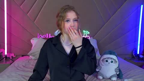 SelinSwarovski online show from 01.30.25