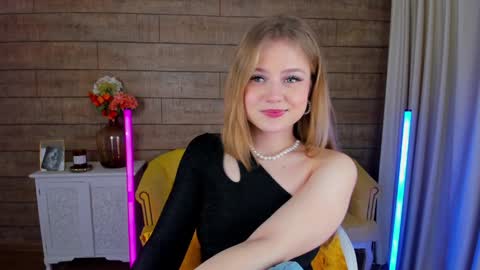 SelinSwarovski online show from 02.03.25