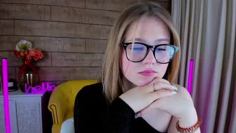 SelinSwarovski online show from 02.17.25