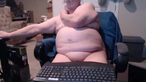 Snapshot of selkie2s chatting on 02.02.25 selkie2s online show from 02.02.25