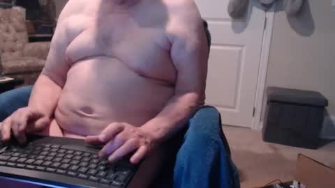 Snapshot of selkie2s chatting on 02.09.25 selkie2s online show from 02.09.25