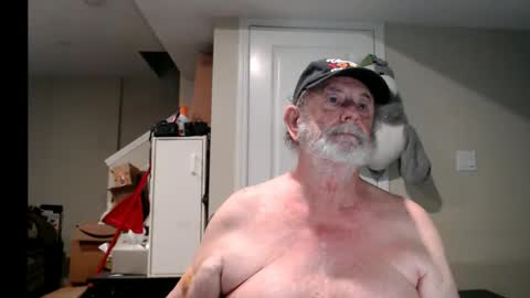 Snapshot of selkie2s chatting on 09.13.25 selkie2s online show from 09.13.25