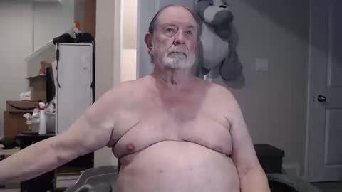 Snapshot of selkie2s chatting on 10.14.25 selkie2s online show from 10.14.25