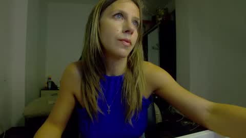 Snapshot of sellena_angel chatting on 06.17.26 sellena_angel online show from 06.17.26
