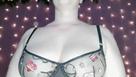 Snapshot of send_me chatting on 01.15.26 send me online show from 01.15.26