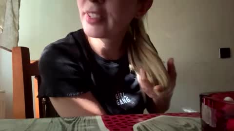 Sennya online show from 10.07.25