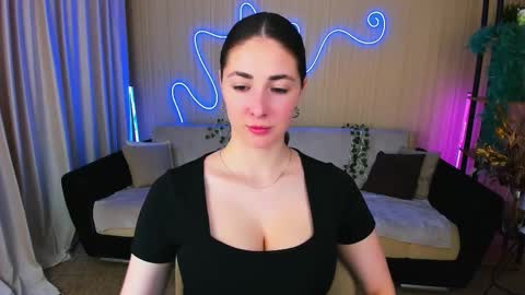 sensitiveheartt online show from 10.20.25