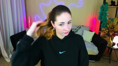 sensitiveheartt online show from 11.19.25