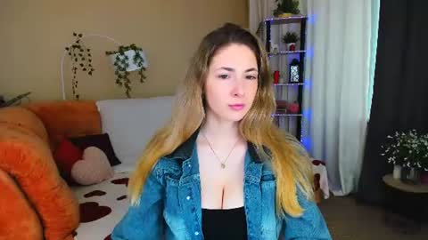 sensitiveheartt online show from 06.16.26