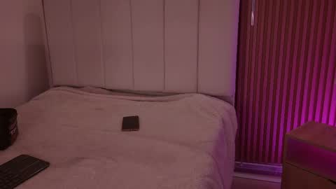 Snapshot of sensual_kim77 chatting on 04.25.26 Sensual Kim77 online show from 04.25.26