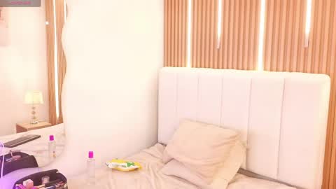 Snapshot of sensual_kim77 chatting on 05.30.26 Sensual Kim77 online show from 05.30.26