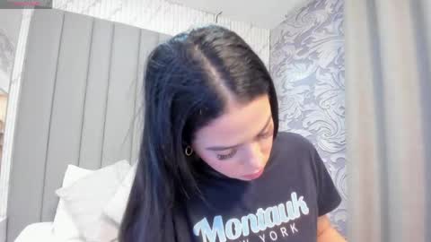 Sophie     online show from 04.14.26