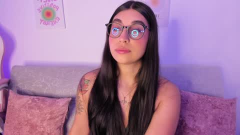 Snapshot of sensualhaven_ chatting on 01.03.25 sensualhaven_ online show from 01.03.25