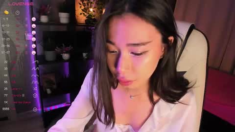 Snapshot of sensualily chatting on 10.01.25 Kiki online show from 10.01.25