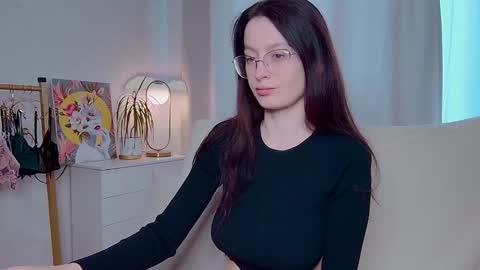 Snapshot of sensuallucy233 chatting on 06.03.26 sensuallucy233 online show from 06.03.26