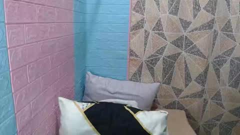 Snapshot of sensuouslips chatting on 09.24.25 SensuousLips online show from 09.24.25