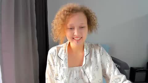 Snapshot of senya_sol chatting on 02.19.26 senya_sol online show from 02.19.26