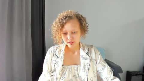 Snapshot of senya_sol chatting on 02.25.26 senya_sol online show from 02.25.26