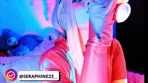 Snapshot of seraphine23_ chatting on 11.25.25 seraphine online show from 11.25.25