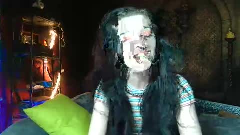 Seraphin Munster online show from 12.19.25