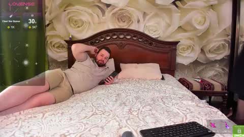 Snapshot of serdron_ chatting on 03.11.26 Alisha Kevin online show from 03.11.26