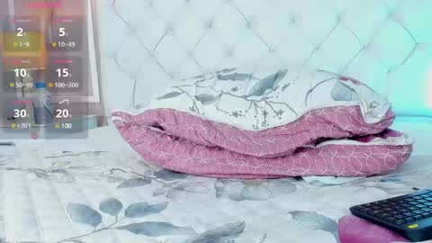 Snapshot of serena_jeyns chatting on 02.11.25 SERE online show from 02.11.25