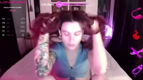 Snapshot of serenamilss chatting on 06.26.26 serenamilss online show from 06.26.26
