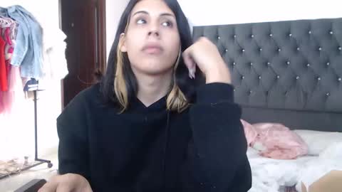 sararoussee online show from 03.13.26