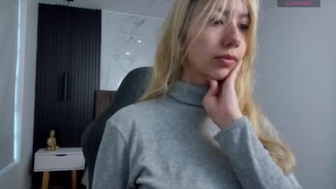 Serene online show from 10.10.25