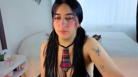 Serenna Cruz online show from 10.31.25