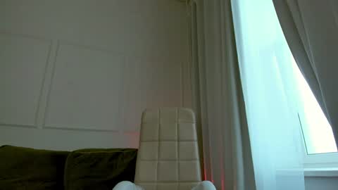 Snapshot of sereta_fin chatting on 12.13.24 Hey Guys and Girls non-binary personalities Im Sereta online show from 12.13.24