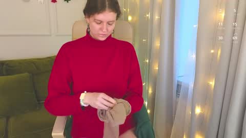 Snapshot of sereta_fin chatting on 12.23.24 Hey Guys and Girls non-binary personalities Im Sereta online show from 12.23.24