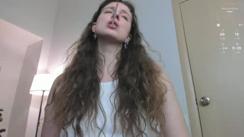 Snapshot of sereta_fin chatting on 12.28.24 Hey Guys and Girls non-binary personalities Im Sereta online show from 12.28.24