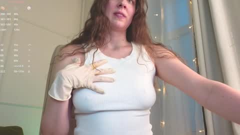 Snapshot of sereta_fin chatting on 01.21.25 Hey Guys and Girls non-binary personalities Im Sereta online show from 01.21.25